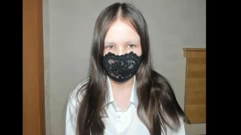 Dita online show from October 7, 2025, 7:44 pm