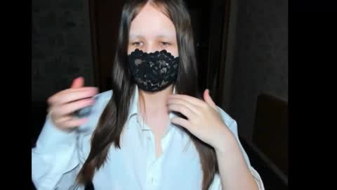 Dita online show from October 8, 2025, 7:44 pm