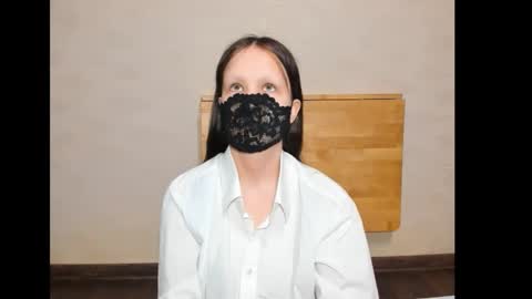 Dita online show from October 23, 2025, 6:28 pm