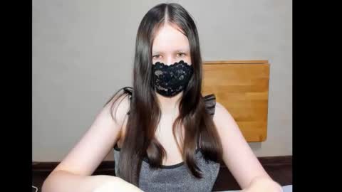 Dita online show from October 29, 2025, 8:10 pm