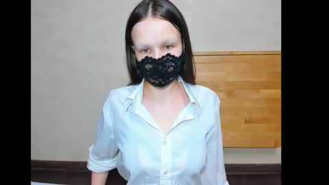 Dita online show from November 21, 2025, 7:01 pm