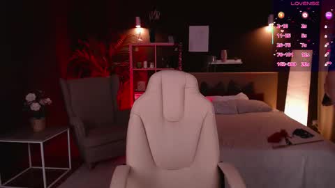 Marine  online show from September 30, 2025, 2:11 pm