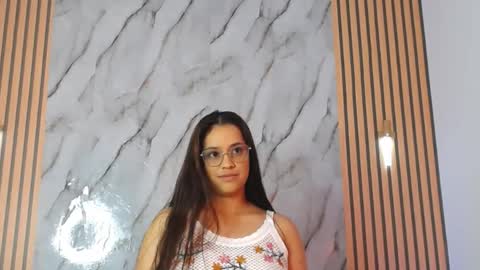 Marinella16 online show from October 29, 2025, 9:27 pm