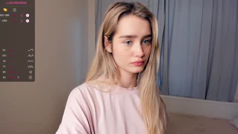 Snapshot of marionfuuller chatting on January 5, 2025, 6:13 am Alivia. online show from January 5, 2025, 6:13 am