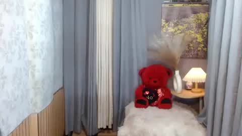 LEAH online show from March 5, 2026, 11:01 pm