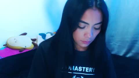 marisa online show from December 10, 2024, 2:05 am