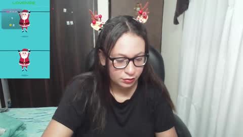 Snapshot of maritsa_millerr chatting on December 17, 2024, 10:44 am maritsa online show from December 17, 2024, 10:44 am