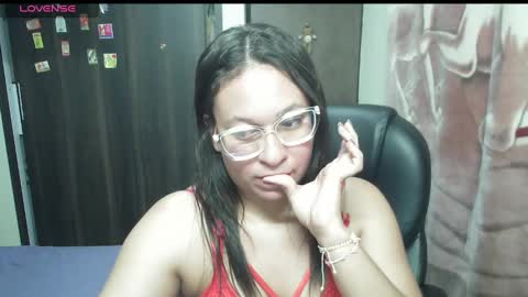 Snapshot of maritsa_millerr chatting on February 9, 2025, 3:23 pm maritsa online show from February 9, 2025, 3:23 pm