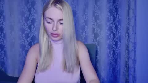 mariwell online show from June 17, 2026, 11:38 pm