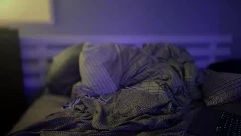 Mark online show from February 15, 2025, 11:03 pm