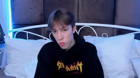 Snapshot of mark_branston chatting on October 3, 2025, 11:07 am Mark online show from October 3, 2025, 11:07 am