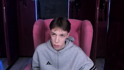 Snapshot of mark_branston chatting on October 19, 2025, 10:49 am Mark online show from October 19, 2025, 10:49 am