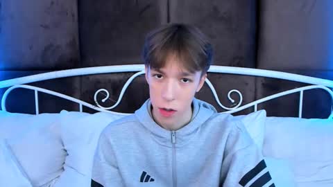 Snapshot of mark_branston chatting on November 9, 2025, 10:46 am Mark online show from November 9, 2025, 10:46 am