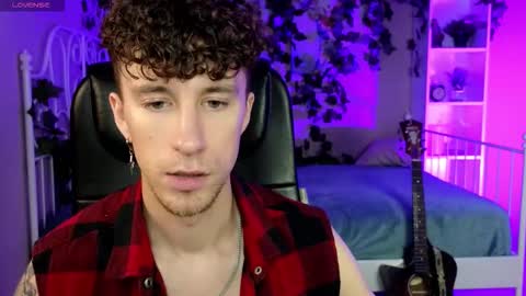 mark_caron online show from December 3, 2025, 8:29 pm