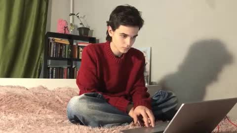 Mark online show from November 7, 2025, 7:19 am