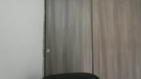 MODEL Mark Rut online show from November 17, 2025, 2:01 pm