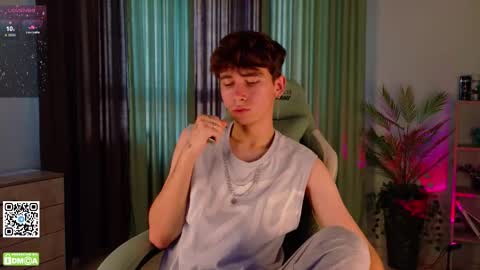 Snapshot of mark_safr chatting on October 16, 2025, 2:12 am Mark online show from October 16, 2025, 2:12 am