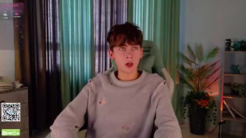 Snapshot of mark_safr chatting on October 18, 2025, 7:20 am Mark online show from October 18, 2025, 7:20 am