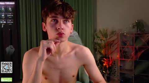 Snapshot of mark_safr chatting on November 1, 2025, 1:35 pm Mark online show from November 1, 2025, 1:35 pm