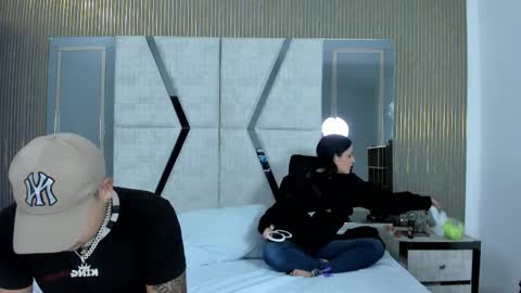 markandphilip  online show from November 10, 2025, 12:37 pm