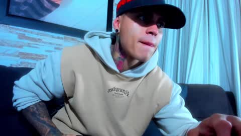 Snapshot of marko_toro__ chatting on January 24, 2025, 2:18 am Sebastian online show from January 24, 2025, 2:18 am