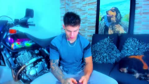 Snapshot of marko_toro__ chatting on February 9, 2025, 7:09 pm Sebastian online show from February 9, 2025, 7:09 pm