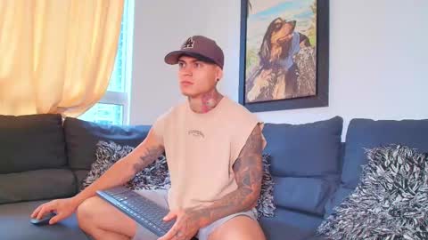 Snapshot of marko_toro__ chatting on November 16, 2025, 4:01 pm Sebastian online show from November 16, 2025, 4:01 pm