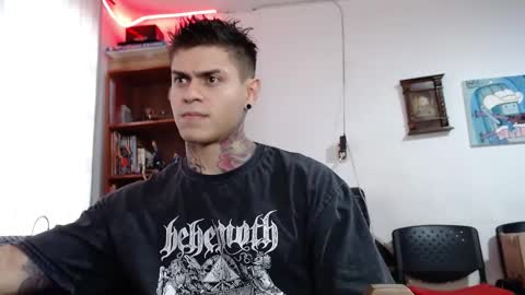 Snapshot of marko_toro__ chatting on November 20, 2025, 7:35 pm Sebastian online show from November 20, 2025, 7:35 pm