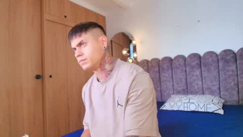 Snapshot of marko_toro__ chatting on December 2, 2025, 8:48 pm Sebastian online show from December 2, 2025, 8:48 pm