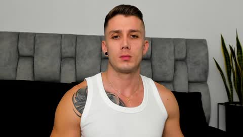 Snapshot of marks_saenz chatting on January 22, 2025, 11:43 pm 50 OFF TODAY PM para colaboraciones online show from January 22, 2025, 11:43 pm