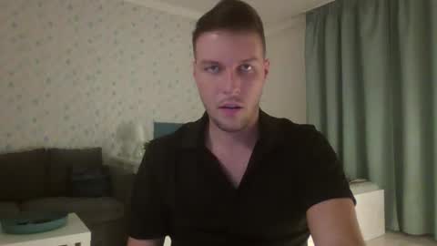 Snapshot of markster9696 chatting on October 17, 2025, 8:22 pm markster9696 online show from October 17, 2025, 8:22 pm