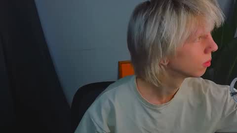 Mark online show from March 6, 2026, 2:02 pm