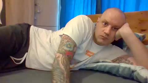 Snapshot of markus_7 chatting on February 25, 2026, 8:02 am markus_7 online show from February 25, 2026, 8:02 am