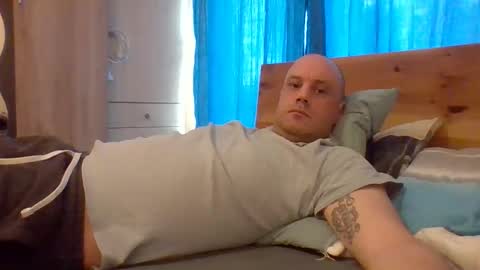 markus_7 online show from May 27, 2026, 12:24 pm