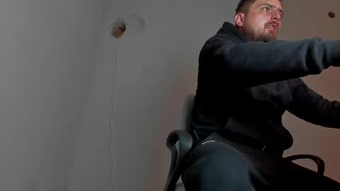 Snapshot of markwaynescr chatting on November 9, 2025, 7:23 pm MARK online show from November 9, 2025, 7:23 pm