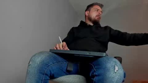 Snapshot of markwaynescr chatting on November 12, 2025, 12:49 pm MARK online show from November 12, 2025, 12:49 pm