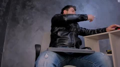 Snapshot of markwaynescr chatting on March 5, 2026, 12:23 pm MARK online show from March 5, 2026, 12:23 pm