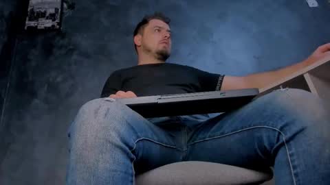 Snapshot of markwaynescr chatting on March 28, 2026, 11:32 am MARK online show from March 28, 2026, 11:32 am