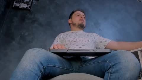 Snapshot of markwaynescr chatting on March 31, 2026, 5:35 pm MARK online show from March 31, 2026, 5:35 pm