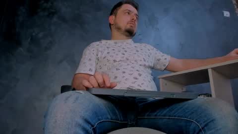 Snapshot of markwaynescr chatting on April 1, 2026, 10:38 am MARK online show from April 1, 2026, 10:38 am