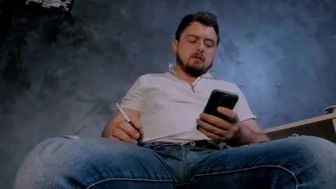 Snapshot of markwaynescr chatting on April 13, 2026, 9:09 pm MARK online show from April 13, 2026, 9:09 pm