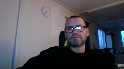 markyhowudoin online show from November 1, 2025, 6:37 am