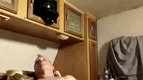 markymark101825061 online show from December 22, 2025, 2:41 am