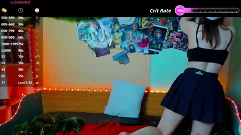 Julia online show from December 18, 2025, 12:44 pm