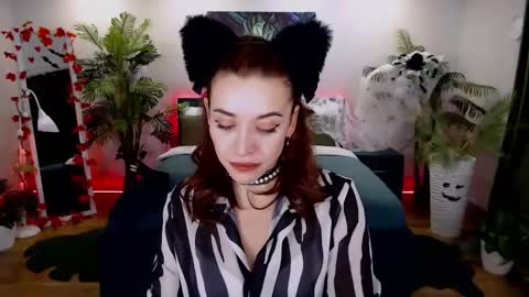 Snapshot of marladewis chatting on October 26, 2025, 12:33 pm MarlaDewis online show from October 26, 2025, 12:33 pm