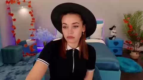 Snapshot of marladewis chatting on November 6, 2025, 1:23 pm MarlaDewis online show from November 6, 2025, 1:23 pm