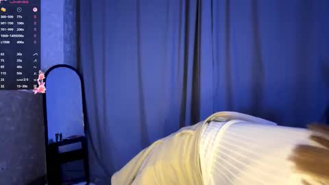 Olivia online show from December 4, 2025, 1:53 pm