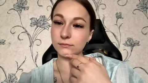 Lena online show from May 29, 2026, 5:49 am
