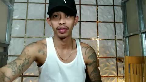 marlmoreno10 online show from February 17, 2026, 3:25 am