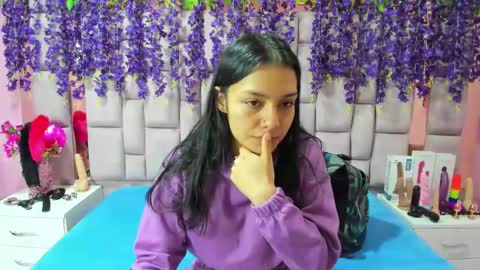 Snapshot of marlyanal chatting on January 2, 2025, 12:46 pm Marly Anal online show from January 2, 2025, 12:46 pm